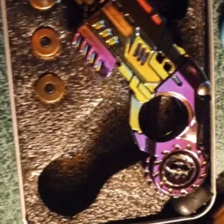 Alloy Launcher Shell-Ejecting Toy Gun Set Portable Stress Relief Sensory Fidget Toy Finger Spinning Top Desk Gadget Boys Gift